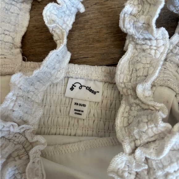 Art Class Cream Ruffled Cropped Top 4/5 - Picture 4 of 5